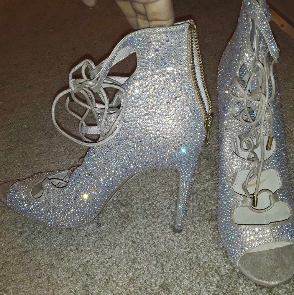 Shoes - Picture 5 of 5